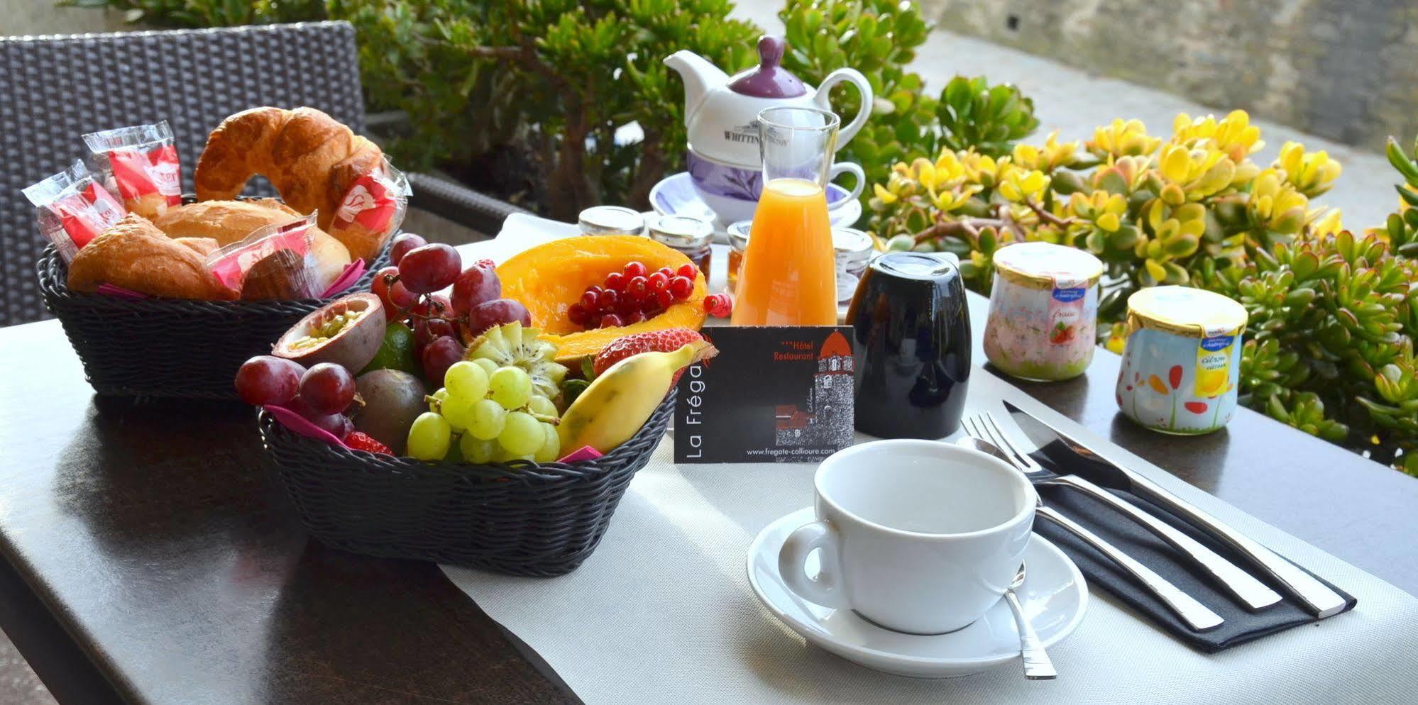 La Fregate Hotel Колюр Екстериор снимка